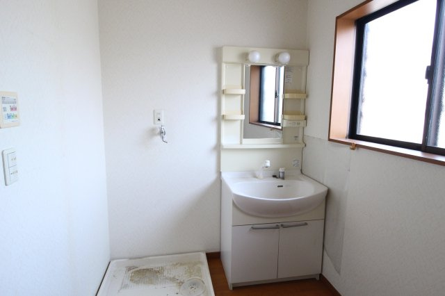 結城市中央町2丁目の独立洗面台