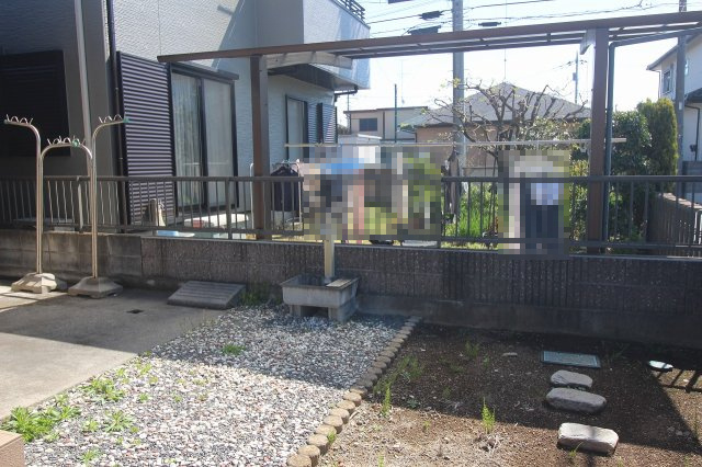 結城市中央町2丁目の庭