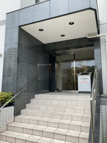 ポポラーレ船橋のエントランス