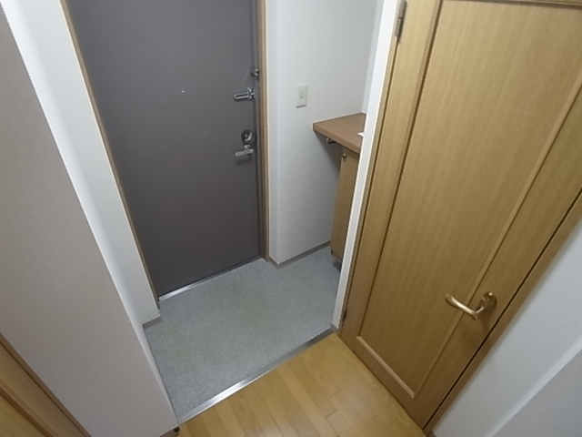 神戸市兵庫区下祇園町の賃貸マンションの玄関|シューズボックス付き