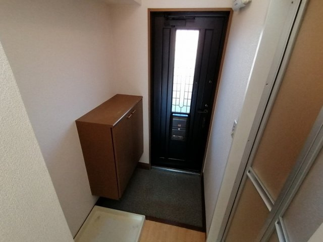 神戸市須磨区多井畑東町のアパートの玄関|シューズボックス付き