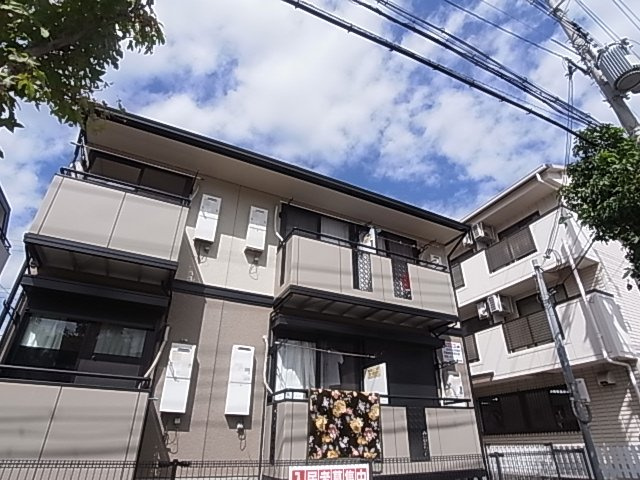 神戸市須磨区多井畑東町のアパートの外観