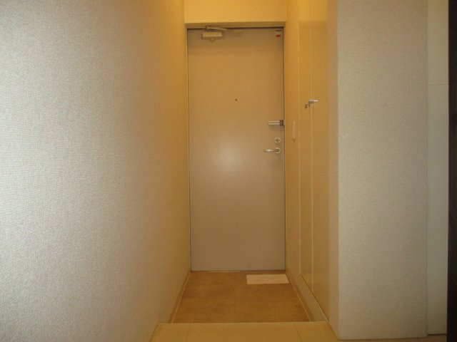 Solidの玄関