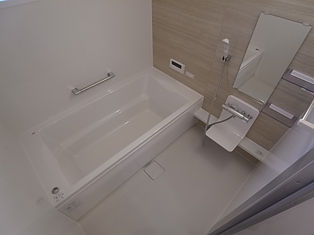 神戸市須磨区大手町５丁目のアパートの浴室|追い焚き機能付き
