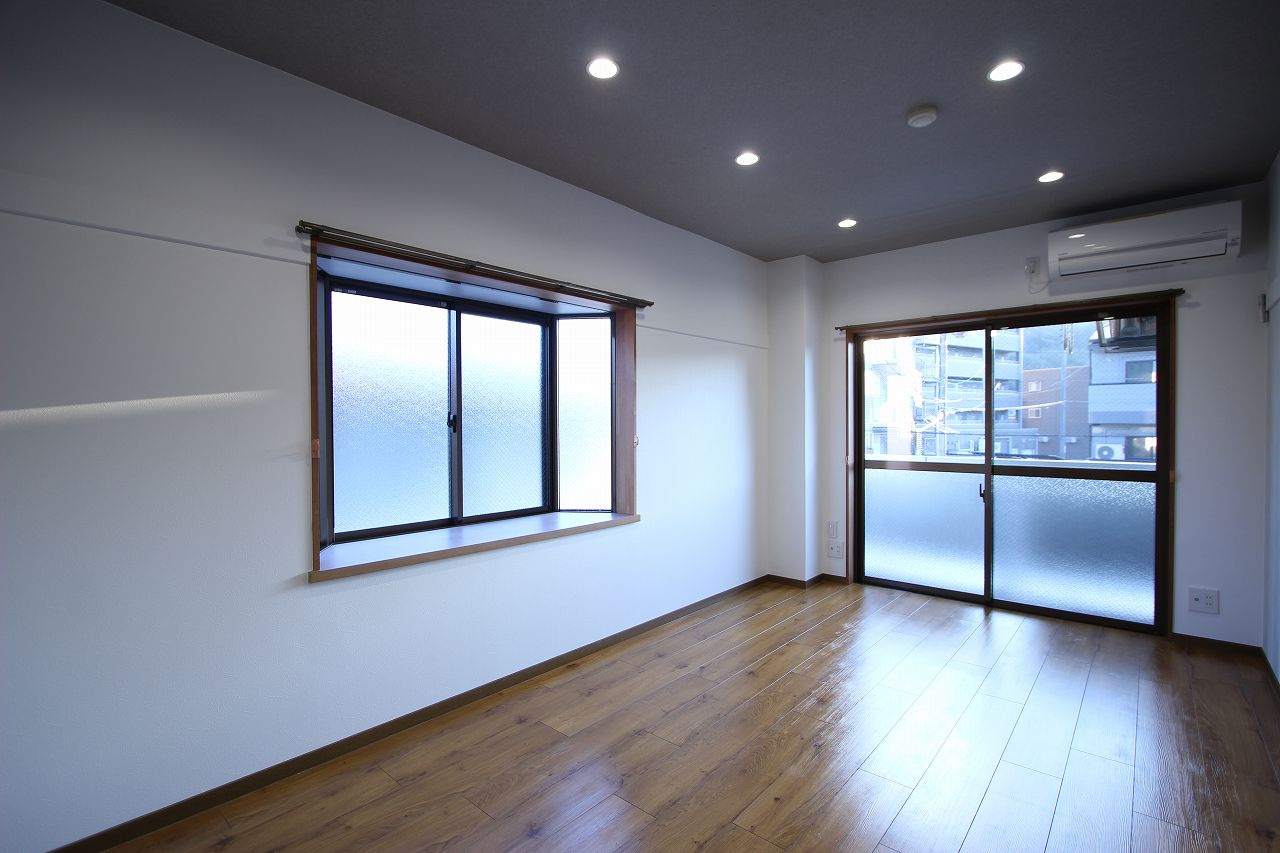 ユニバーシティハウスの洋室