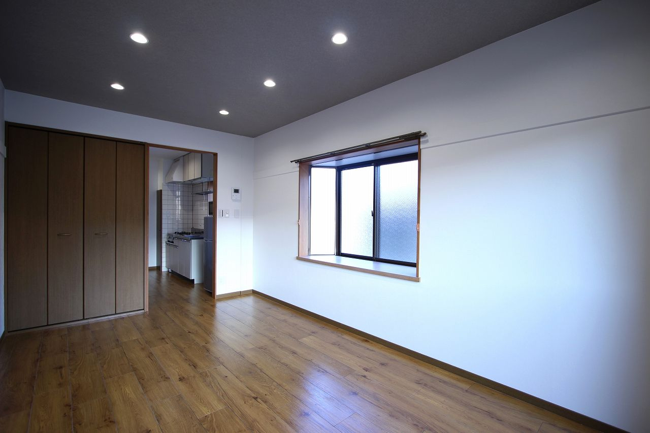 ユニバーシティハウスの洋室