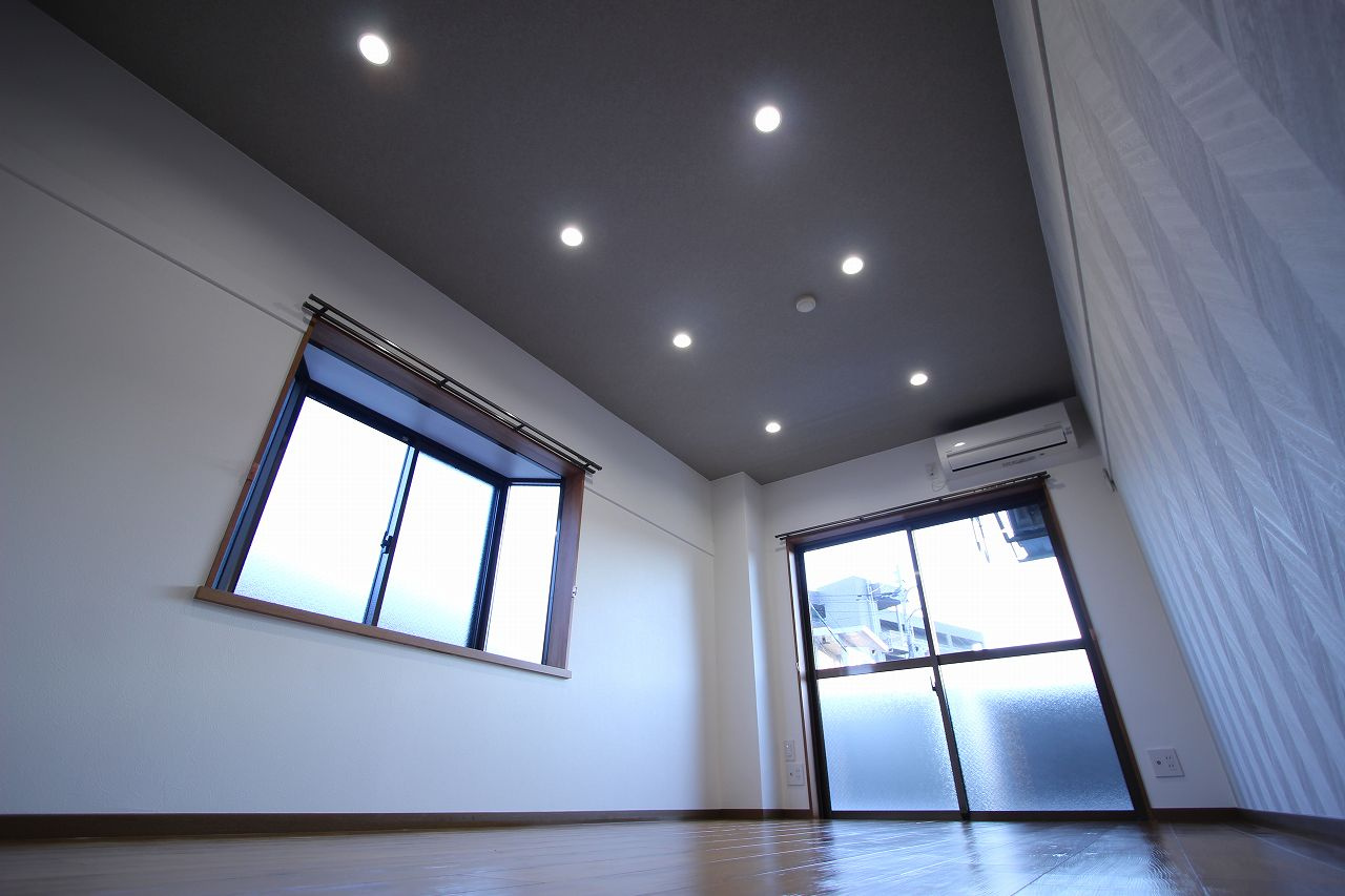 ユニバーシティハウスの洋室