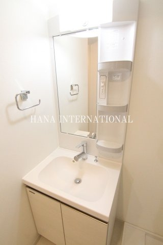 レガリス北千住の洗面所