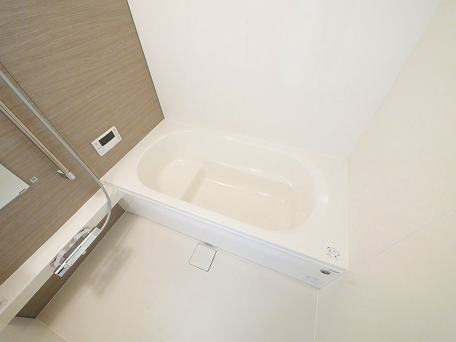 アウスレーゼ高畑の浴室|日々の暮らしに欠かせないお風呂です