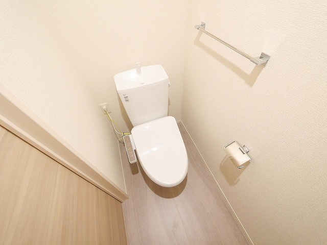 アウスレーゼ高畑のトイレ|コンパクトで使いやすいトイレです
