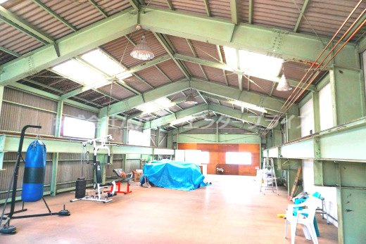 中開事務所付き倉庫・作業所・工場