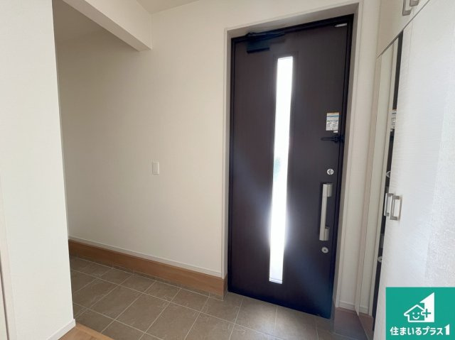 明石市東野町　第1期　新築一戸建ての玄関|シューズボックスにはたくさんの靴が収納できるので玄関周りはいつもスッキリ！ご家族が増えても安心！