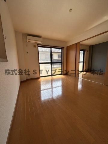 仲介手数料０円！グレイスフル岩崎台の居間・リビング