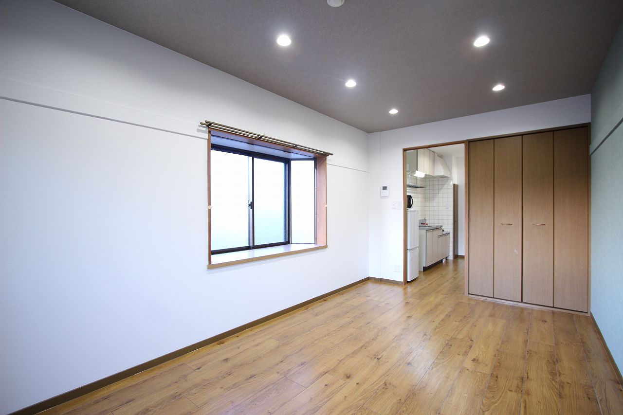 ユニバーシティハウスの洋室