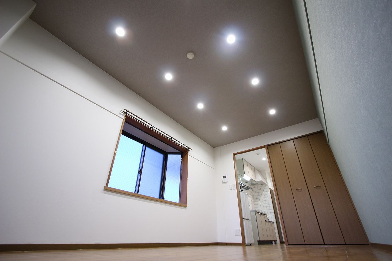 ユニバーシティハウスの洋室