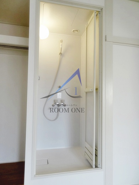 三恵荘 の浴室|シャワールームです。