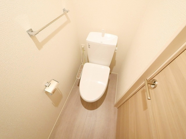 アウスレーゼ高畑のトイレ|ゆったりとした空間のトイレです