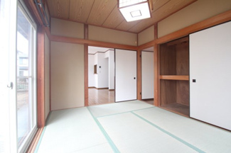 【居間・リビング】 | N松原貸家 | リビングと併せて広々とご利用できます！