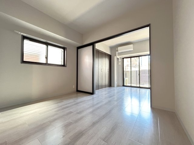 【居間・リビング】NSP BUILDING HEIWAODORI