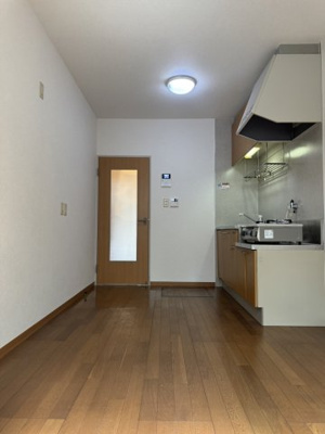 【居間・リビング】 | 下山手通4丁目貸事務所