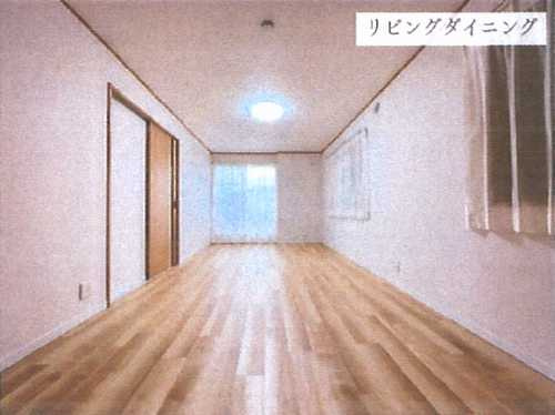 横浜市戸塚区前田町　リフォーム済中古戸建の居間・リビング