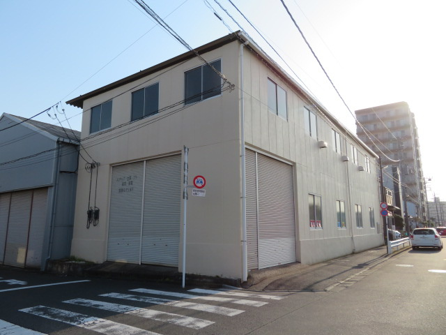 足立区六木１丁目の倉庫