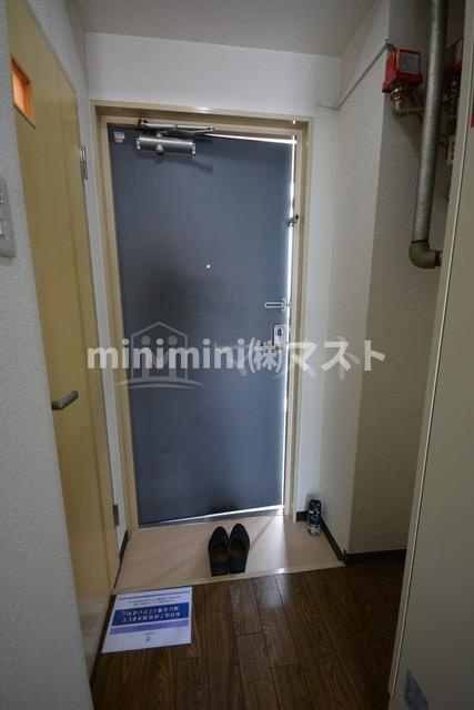 シティライフエステート難波南の玄関