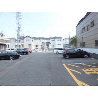 【駐車場】