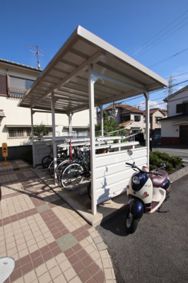 【その他共用部分】 | COZY HOUSE, GUMINOKI | 駐輪場