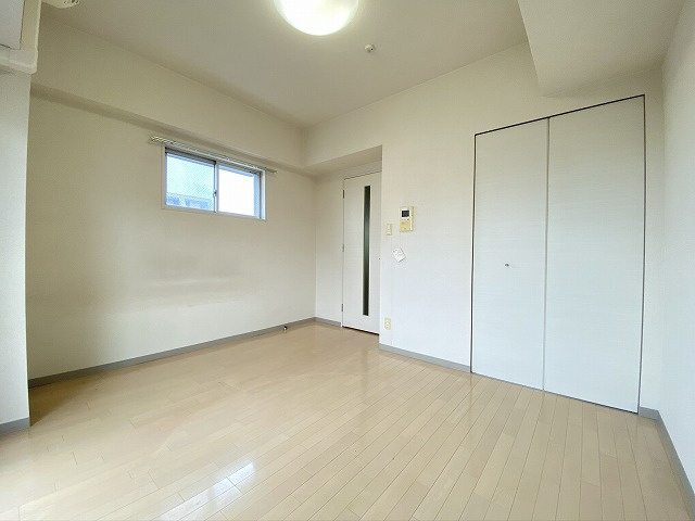 神戸市須磨区大田町４丁目の賃貸マンションの内装|洋室