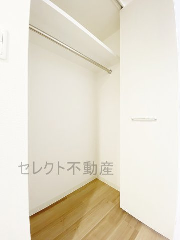 プレサンス　ジェネ　新栄町駅前　葵の収納