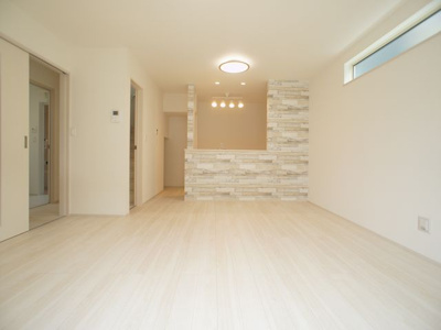 【居間・リビング】 | 緑町2期 | お子様の様子を見ながらお料理できる対面キッチンです♪