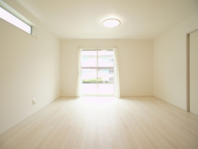 【居間・リビング】 | 緑町2期 | 照明器具が付いています♪