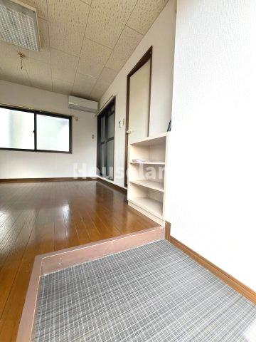 シャトレ堀川の玄関