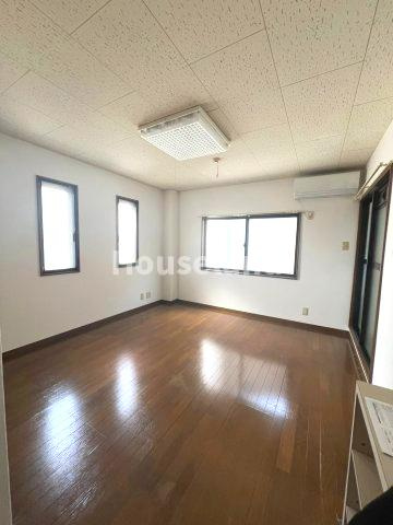 シャトレ堀川の居間・リビング