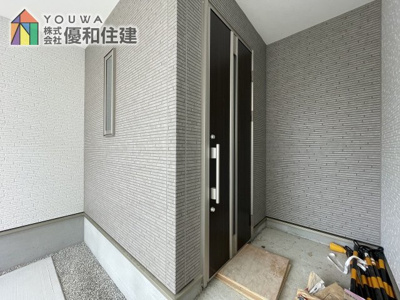 【玄関】 | 新築戸建　明石市東野町１期２号棟