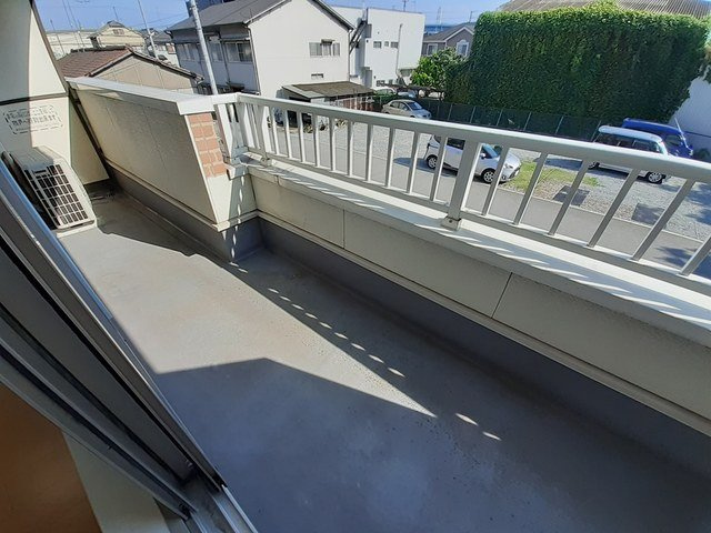 アンソレイエ飾磨　Ⅱ番館のバルコニー