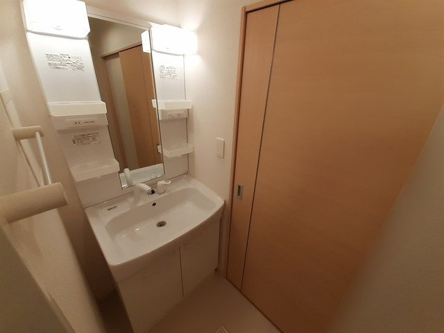 アンソレイエ飾磨　Ⅱ番館の独立洗面台