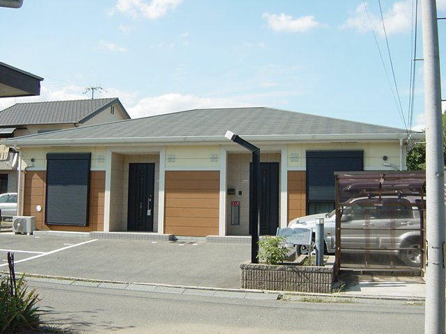 シャン・ド・フルールの外観|外観写真（昼）