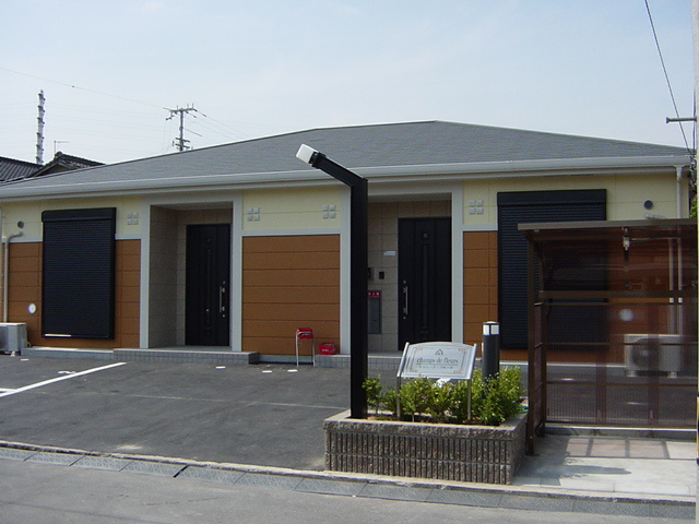 シャン・ド・フルールの外観|外観写真（昼）