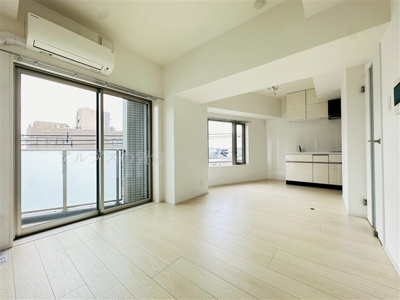 【居間・リビング】 | イーストサイド