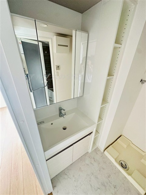 【独立洗面台】 | イーストサイド