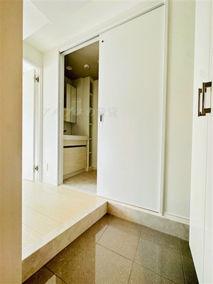 【玄関】 | イーストサイド