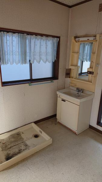 大垣市番組町の洗面所