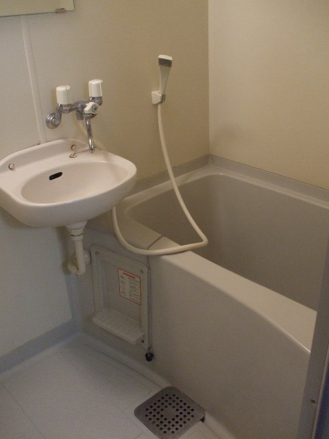 フレア・プランドールBの浴室