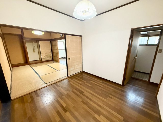 銚子市内浜町　中古戸建の居間・リビング