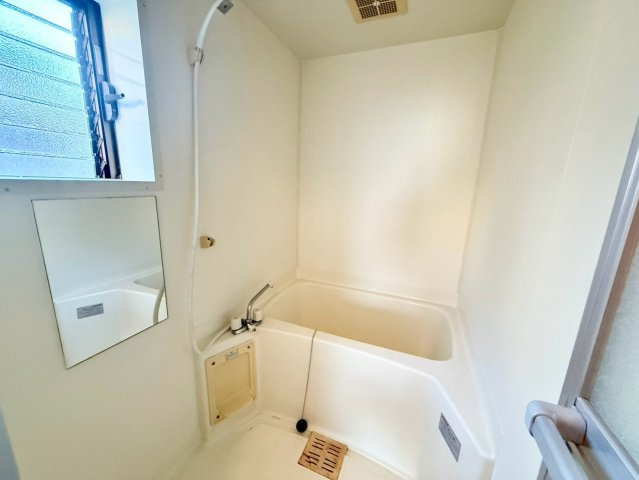 銚子市内浜町　中古戸建の浴室