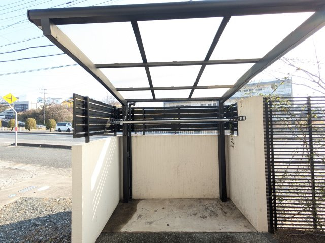 常滑市仲井　中古戸建の設備|1階の物干しスペース
