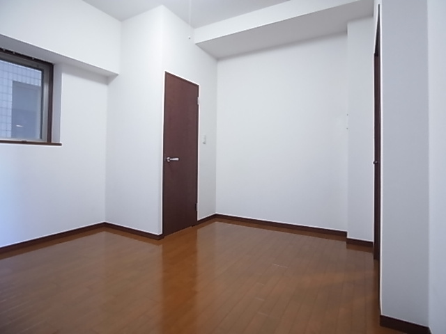 神戸市兵庫区塚本通６丁目の賃貸マンションの内装|洋室