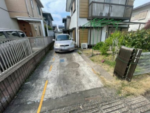 【駐車場】